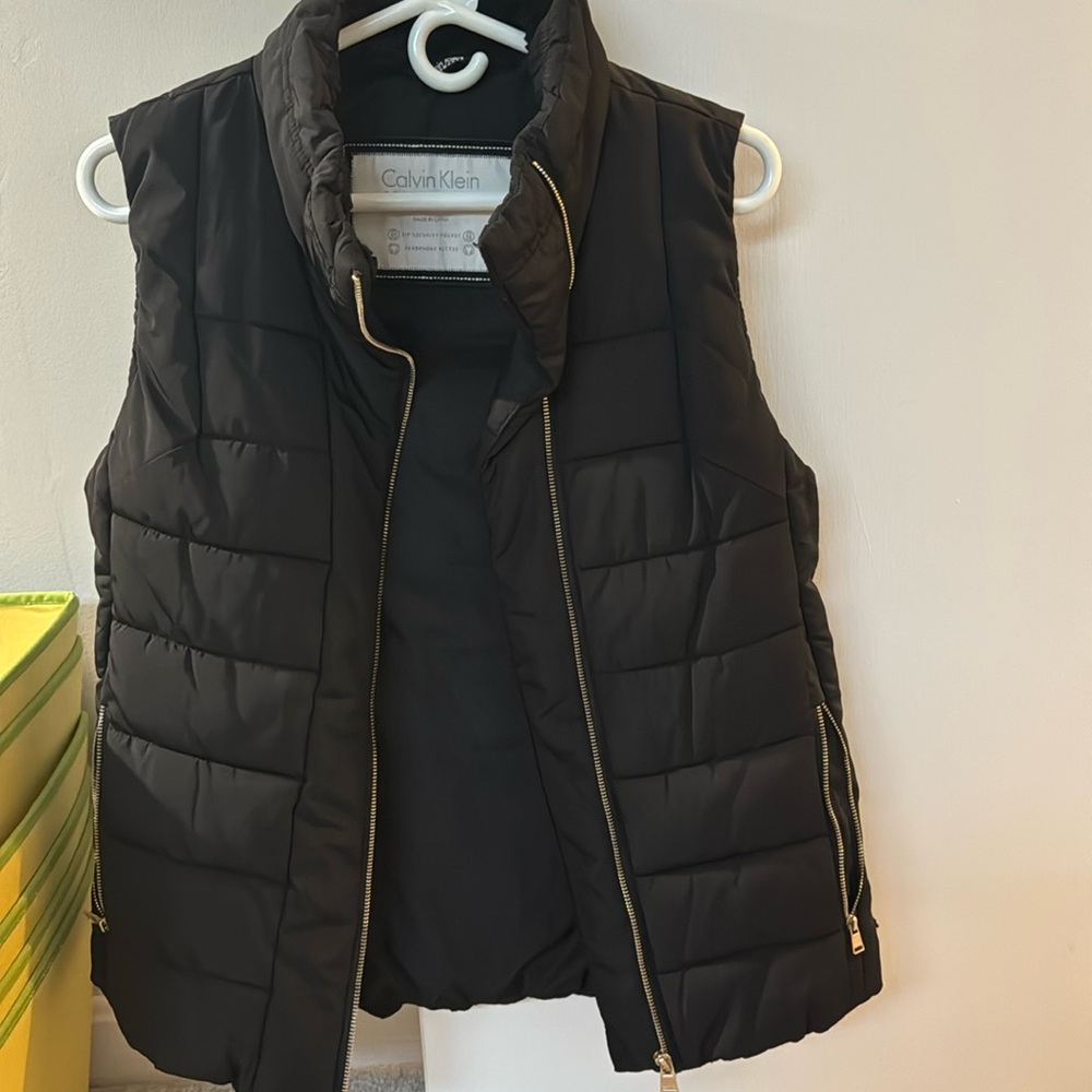 Calvin Klein Size M Vest